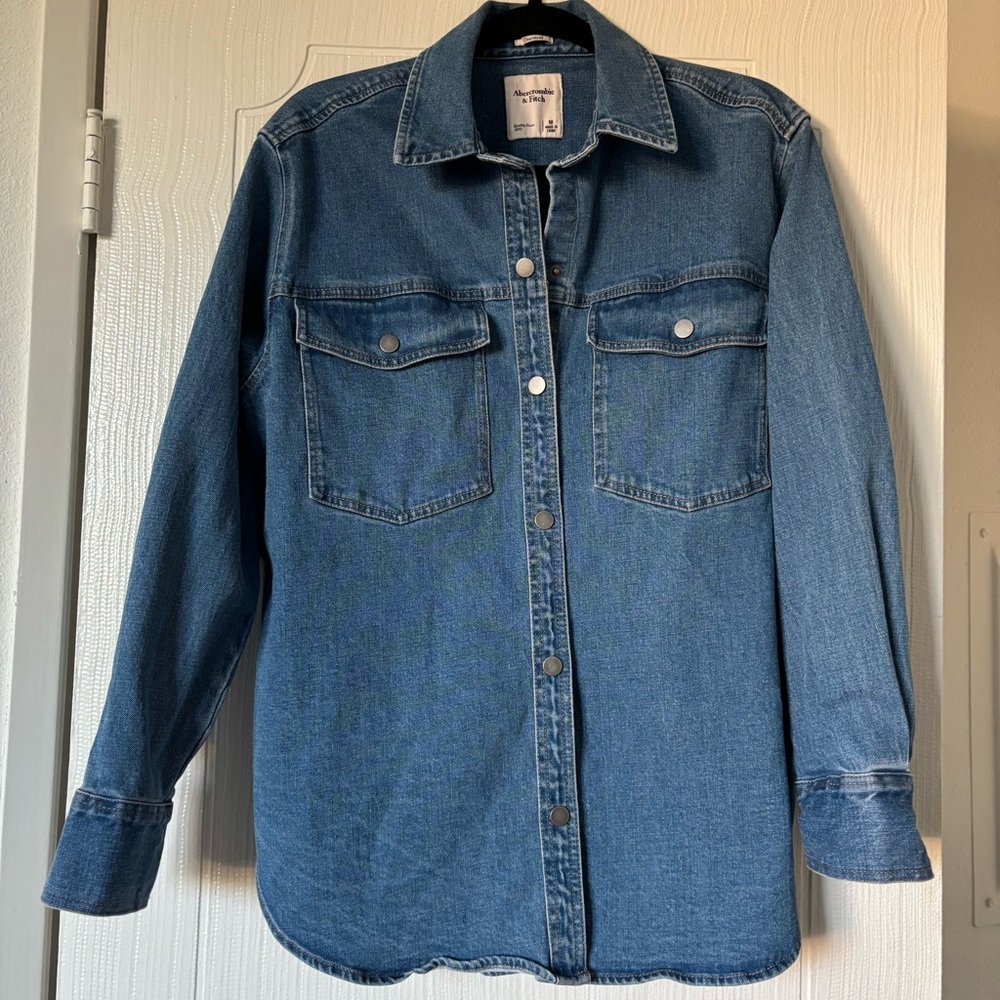 Abercrombie & Fitch oversized denim shirt jacket | size M
